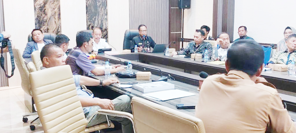 OK-Rapat_Pansus_LKPJ_Tahun_2025_(2).jpg