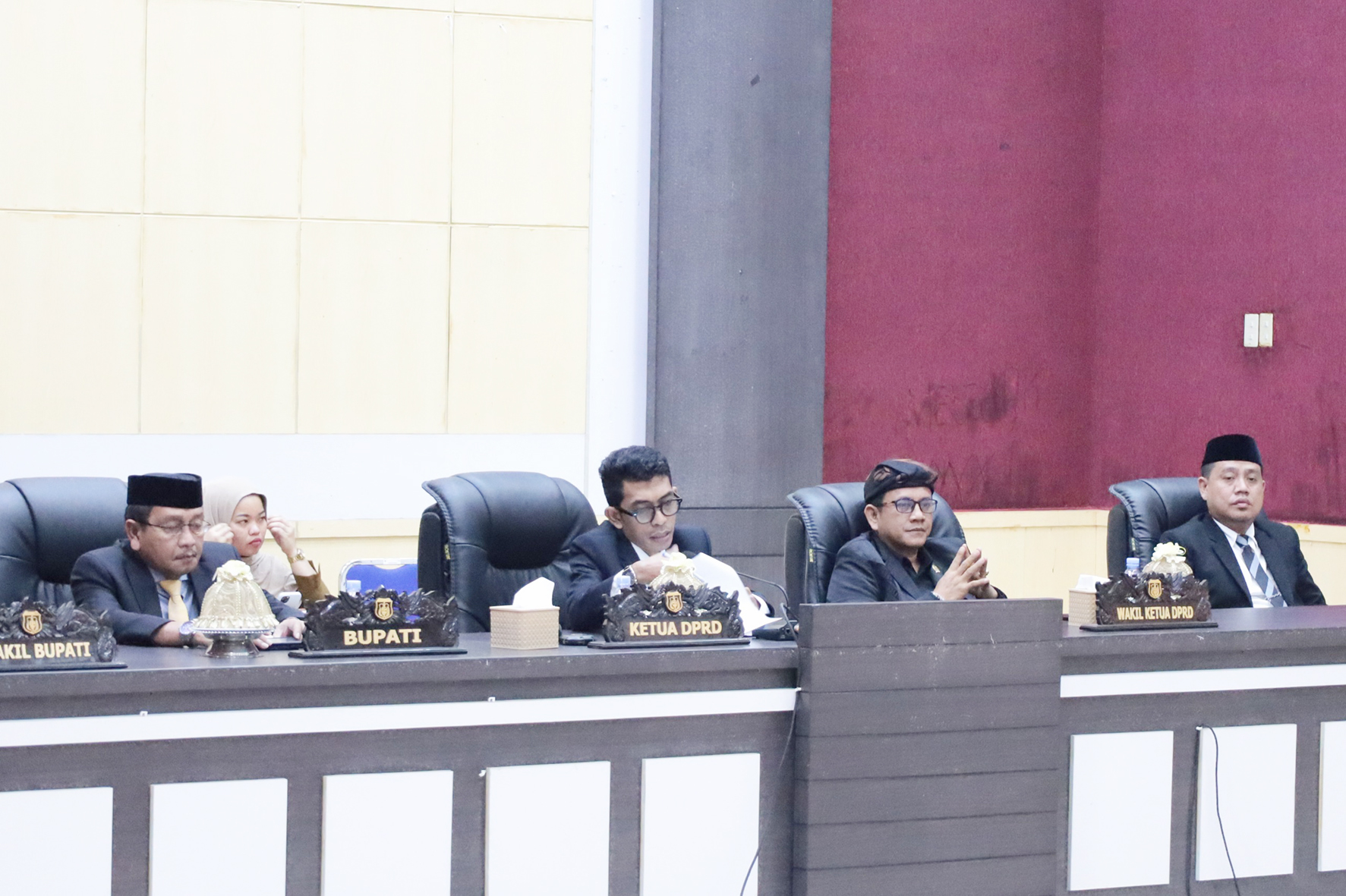 OK2-Rapat_Paripurna_Penyerahan_LKPJ_Kepala_Daerah_Tahun_2025_(2).jpg